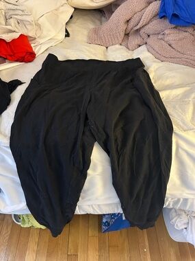 lululemon athletica Black Track Pants / Joggers